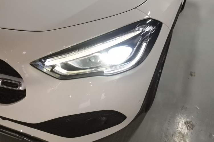 Used Mercedes-Benz GLA 2020 GLA 200 Left Front Headlight