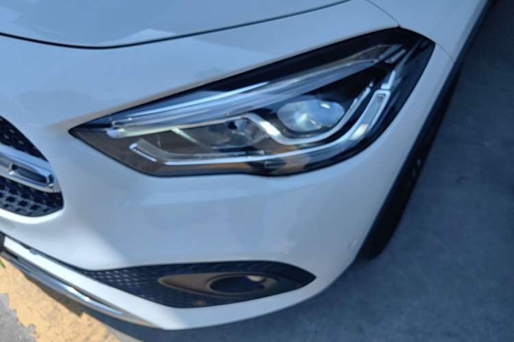 Used Mercedes-Benz GLA 2020 GLA 200 Left Front Headlight