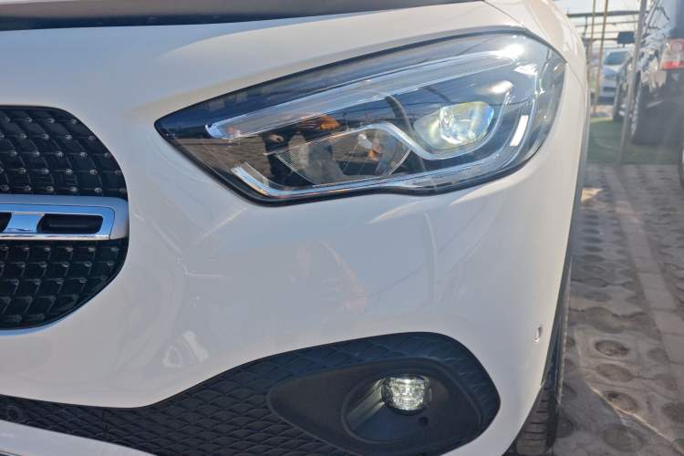 Used Mercedes-Benz GLA 2020 GLA 200 Left Front Headlight