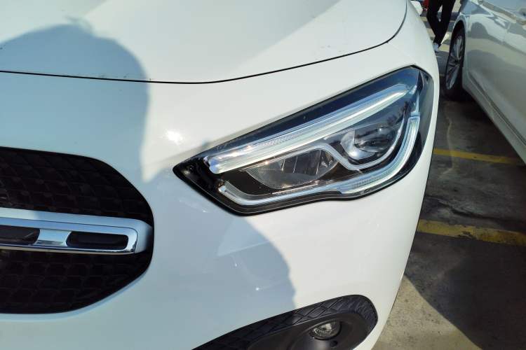 Used Mercedes-Benz GLA 2020 GLA 200 Left Front Headlight