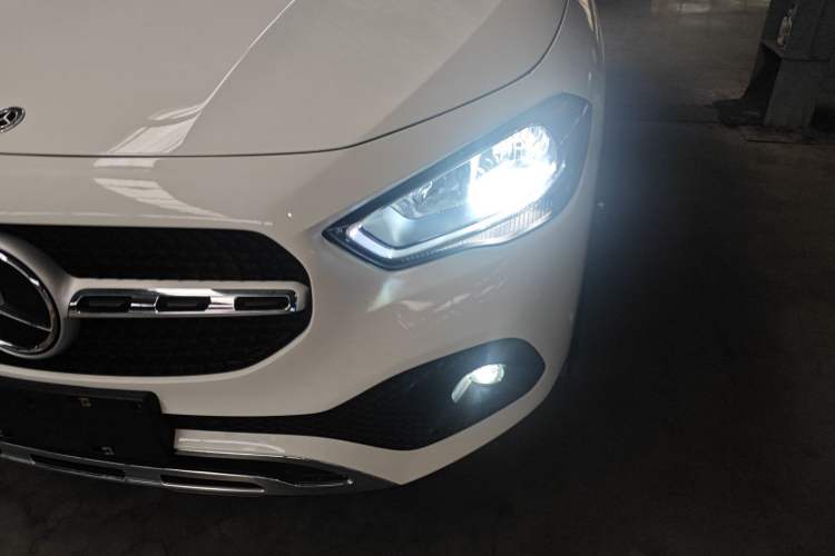 Used Mercedes-Benz GLA 2020 GLA 180 Left Front Headlight