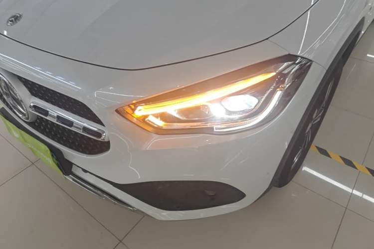 Used Mercedes-Benz GLA 2020 GLA 200 Left Front Headlight