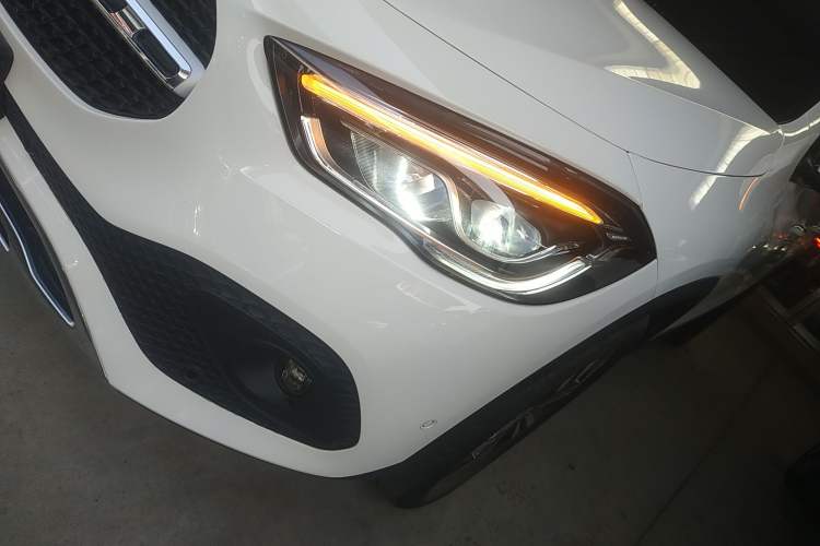 Used Mercedes-Benz GLA 2020 GLA 200 Left Front Headlight