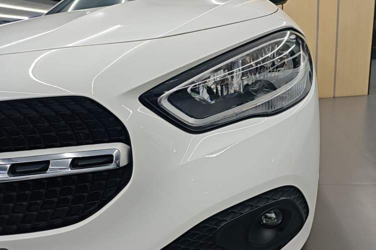 Used Mercedes-Benz GLA 2020 GLA 180 Left Front Headlight