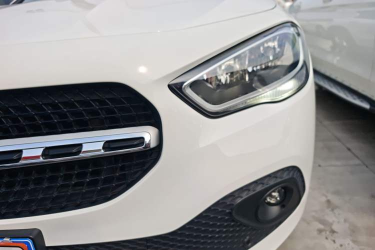 Used Mercedes-Benz GLA 2020 GLA 180 Left Front Headlight