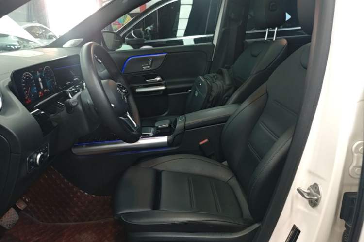 Used Mercedes-Benz GLA 2020 GLA 200 Left Front Seat