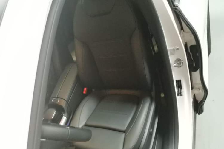 Used Mercedes-Benz GLA 2020 GLA 200 Left Front Seat