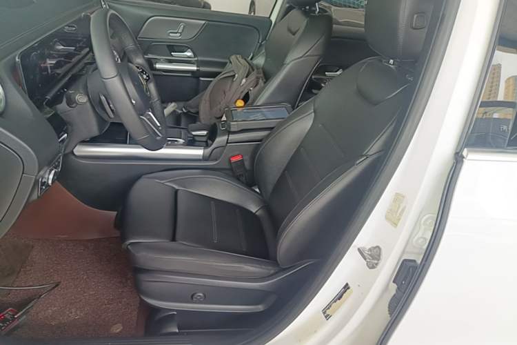 Used Mercedes-Benz GLA 2020 GLA 200 Left Front Seat