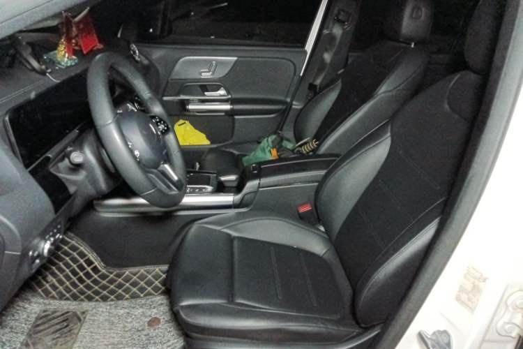 Used Mercedes-Benz GLA 2020 GLA 200 Left Front Seat
