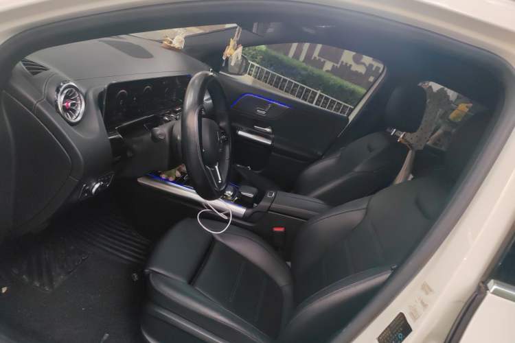 Used Mercedes-Benz GLA 2020 GLA 200 Left Front Seat