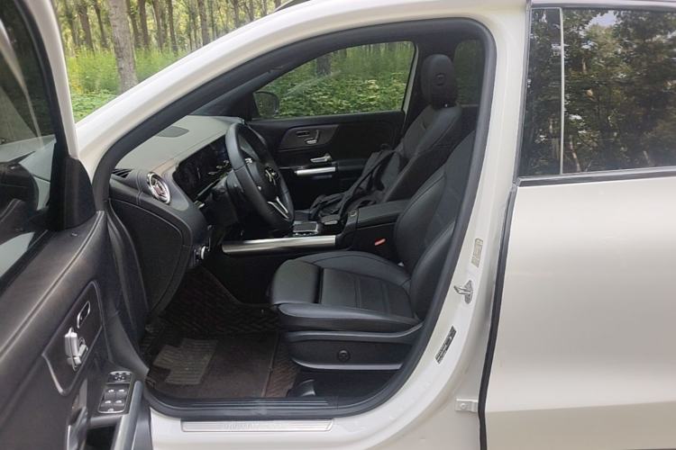 Used Mercedes-Benz GLA 2020 GLA 200 4MATIC Left Front Seat