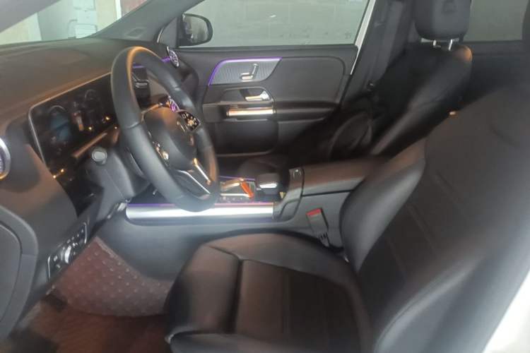Used Mercedes-Benz GLA 2020 GLA 200 Left Front Seat