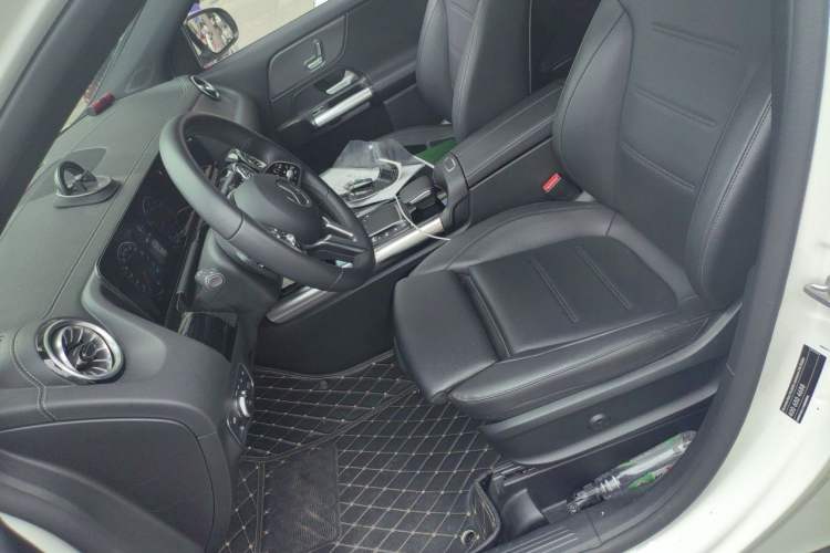 Used Mercedes-Benz GLA 2020 GLA 200 Left Front Seat