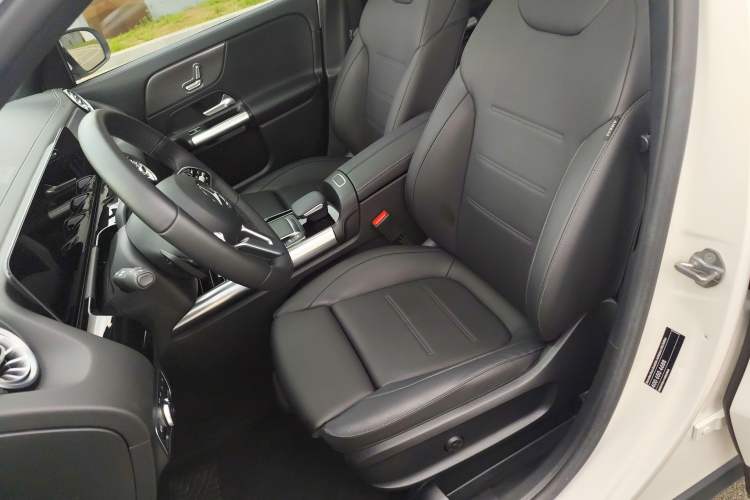 Used Mercedes-Benz GLA 2020 GLA 200 Left Front Seat