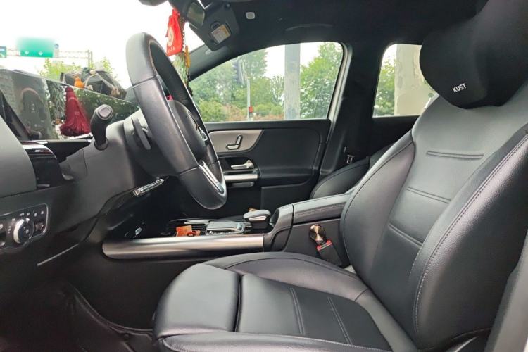 Used Mercedes-Benz GLA 2020 GLA 180 Left Front Seat