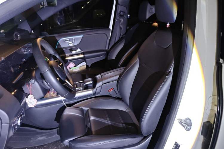 Used Mercedes-Benz GLA 2020 GLA 200 Left Front Seat