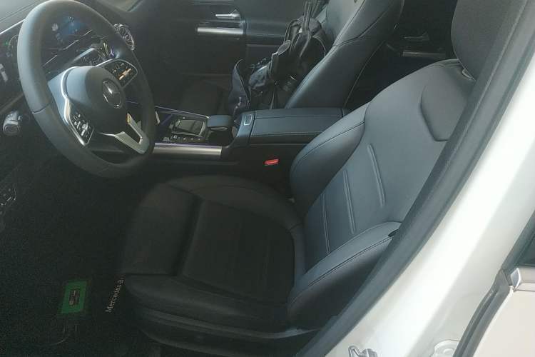 Used Mercedes-Benz GLA 2020 GLA 200 Left Front Seat