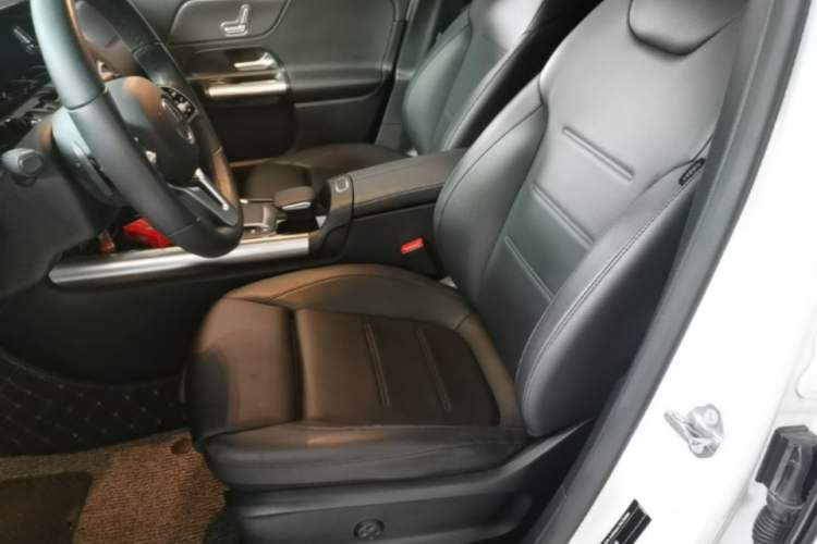 Used Mercedes-Benz GLA 2020 GLA 200 Left Front Seat
