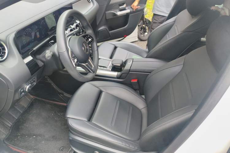 Used Mercedes-Benz GLA 2020 GLA 180 Left Front Seat