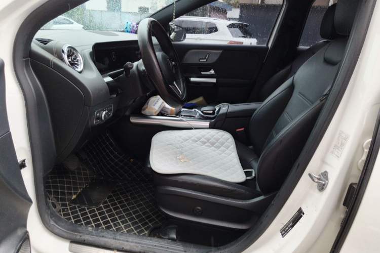 Used Mercedes-Benz GLA 2020 GLA 200 Left Front Seat