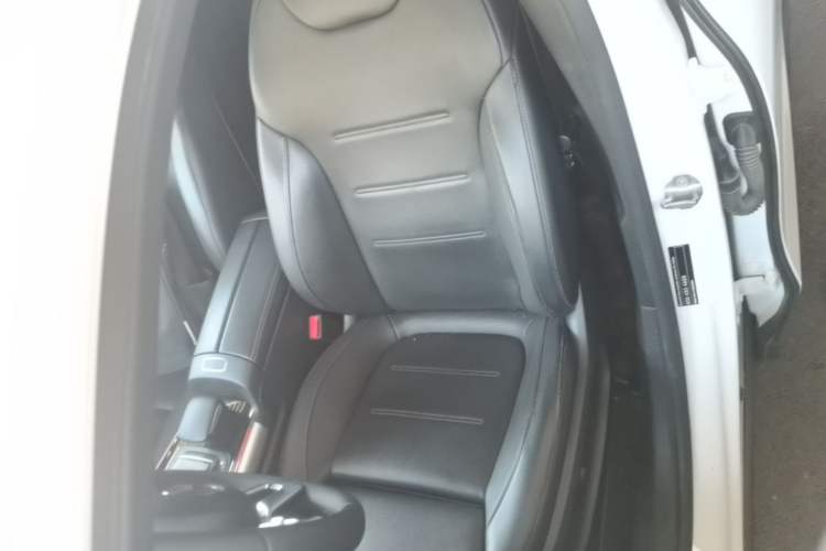 Used Mercedes-Benz GLA 2020 GLA 200 4MATIC Left Front Seat