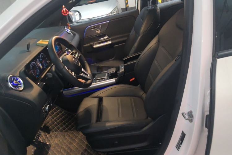 Used Mercedes-Benz GLA 2020 GLA 200 4MATIC Left Front Seat