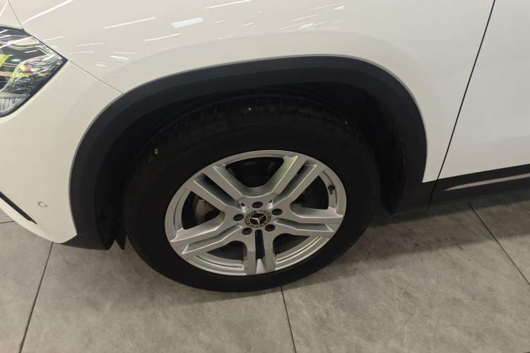 Used Mercedes-Benz GLA 2020 GLA 180 Left Front Wheel Hub