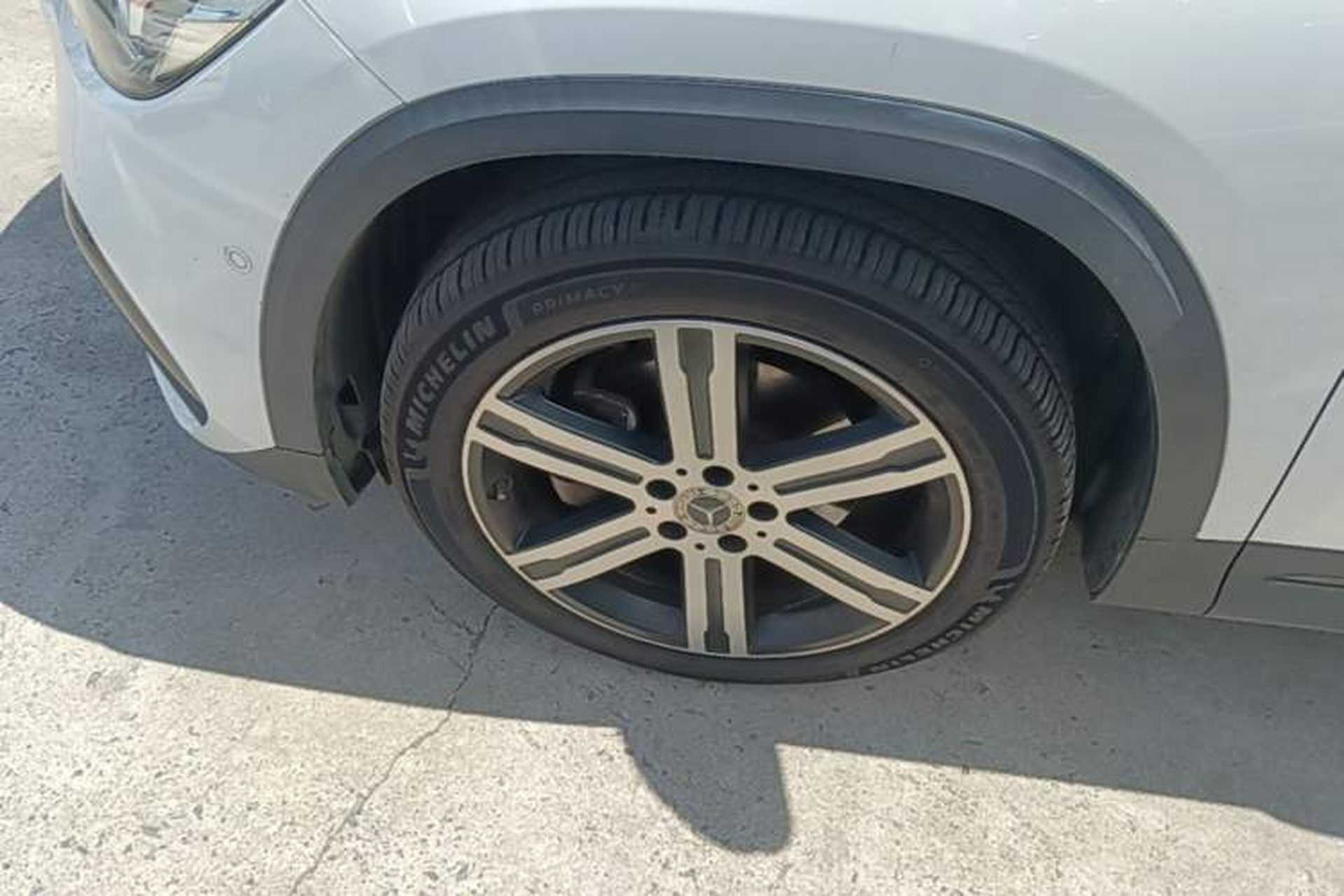 Used Mercedes-Benz GLA 2020 GLA 200 4MATIC Left Front Wheel Hub