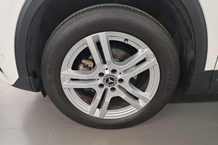 Used Mercedes-Benz GLA 2020 GLA 180 Left Front Wheel Hub