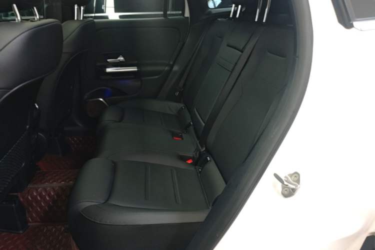 Used Mercedes-Benz GLA 2020 GLA 200 Left Rear Seat