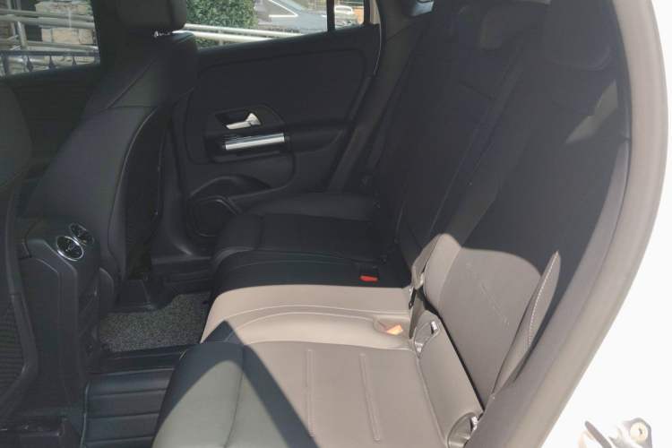 Used Mercedes-Benz GLA 2020 GLA 200 Left Rear Seat