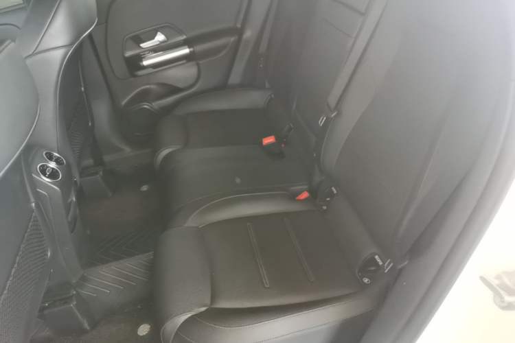 Used Mercedes-Benz GLA 2020 GLA 200 Left Rear Seat