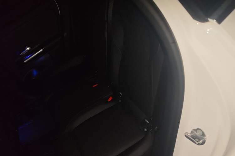 Used Mercedes-Benz GLA 2020 GLA 180 Left Rear Seat