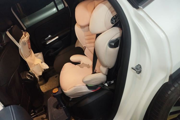 Used Mercedes-Benz GLA 2020 GLA 200 Left Rear Seat