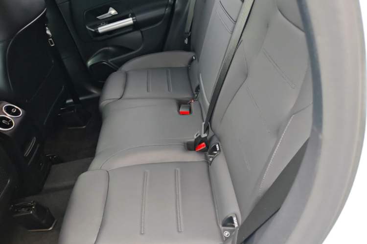 Used Mercedes-Benz GLA 2020 GLA 200 Left Rear Seat