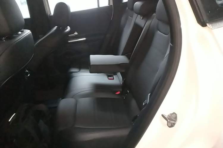 Used Mercedes-Benz GLA 2020 GLA 180 Left Rear Seat
