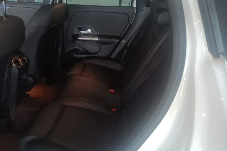 Used Mercedes-Benz GLA 2020 GLA 200 Left Rear Seat