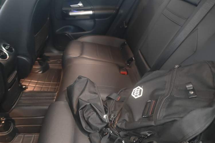 Used Mercedes-Benz GLA 2020 GLA 200 Left Rear Seat