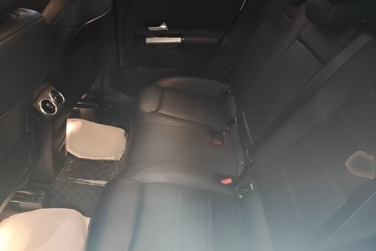 Used Mercedes-Benz GLA 2020 GLA 200 Left Rear Seat