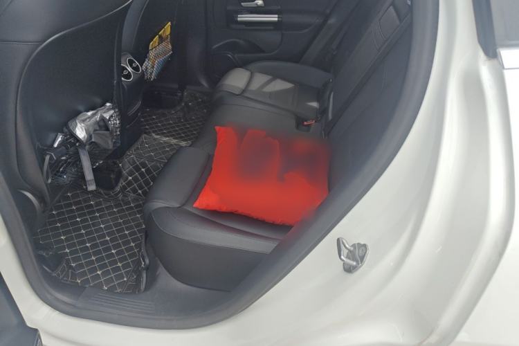 Used Mercedes-Benz GLA 2020 GLA 200 Left Rear Seat
