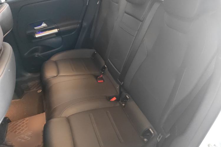 Used Mercedes-Benz GLA 2020 GLA 200 Left Rear Seat