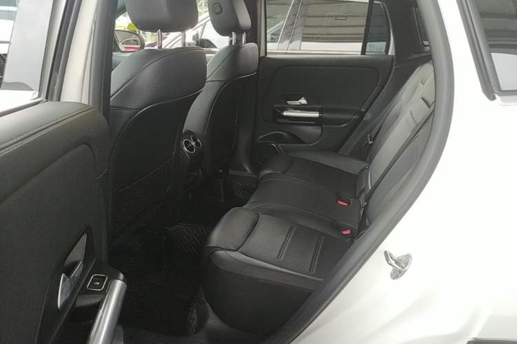 Used Mercedes-Benz GLA 2020 GLA 200 Left Rear Seat