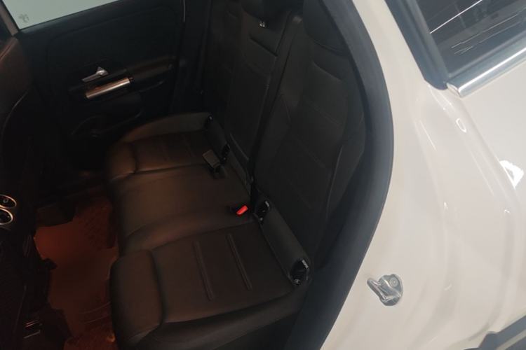 Used Mercedes-Benz GLA 2020 GLA 180 Left Rear Seat