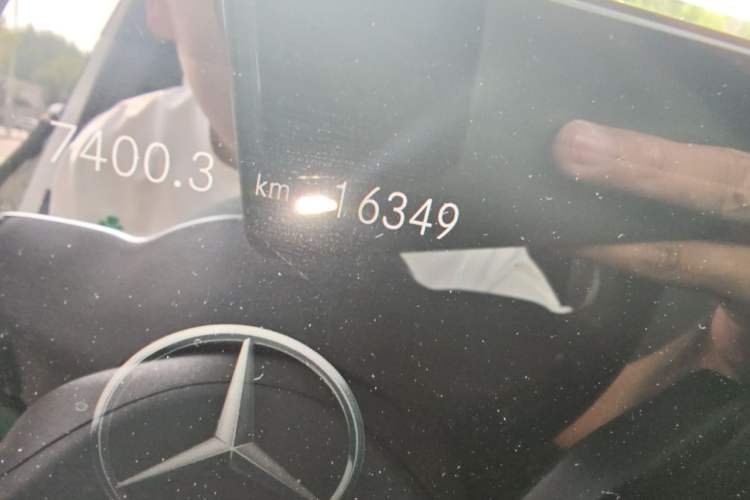 Used Mercedes-Benz GLA 2020 GLA 200 Odometer Close Up