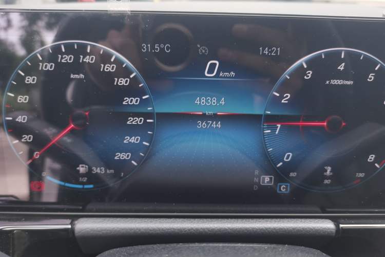 Used Mercedes-Benz GLA 2020 GLA 200 Odometer Close Up