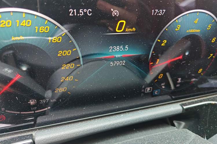 Used Mercedes-Benz GLA 2020 GLA 200 Odometer Close Up