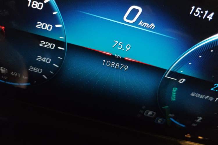Used Mercedes-Benz GLA 2020 GLA 200 Odometer Close Up