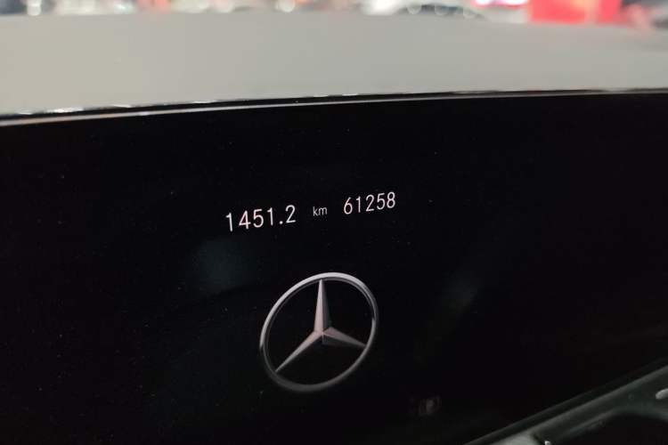 Used Mercedes-Benz GLA 2020 GLA 180 Odometer Close Up