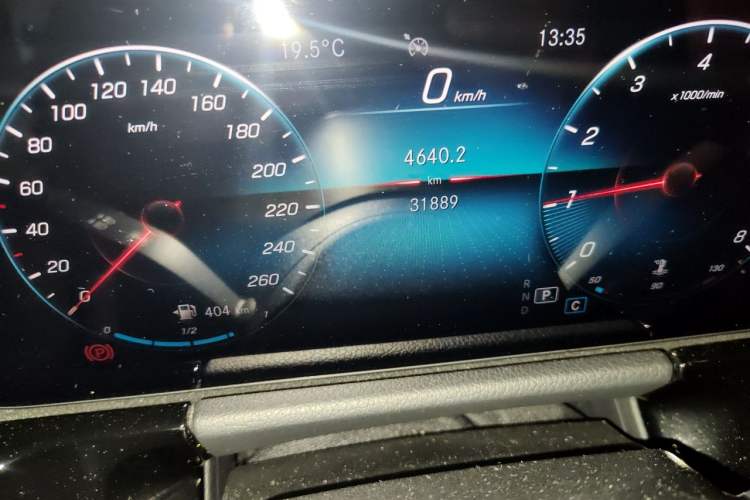 Used Mercedes-Benz GLA 2020 GLA 200 Odometer Close Up