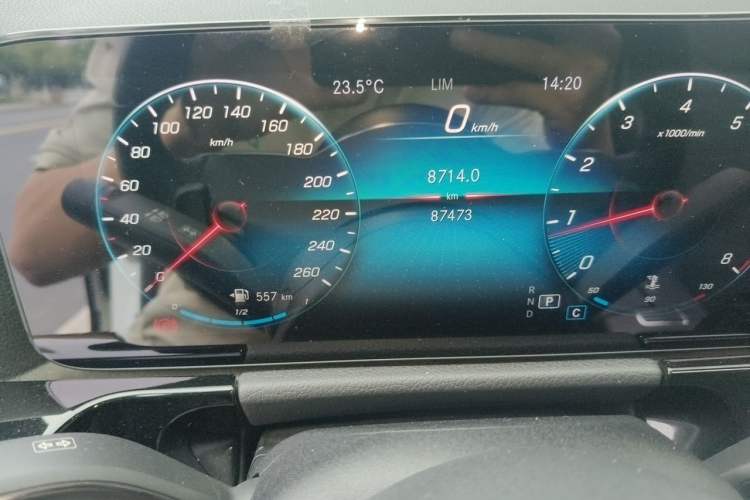 Used Mercedes-Benz GLA 2020 GLA 200 Odometer Close Up